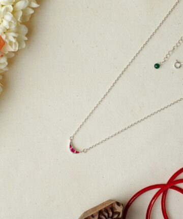 Mini Chand Red Chain Pendant