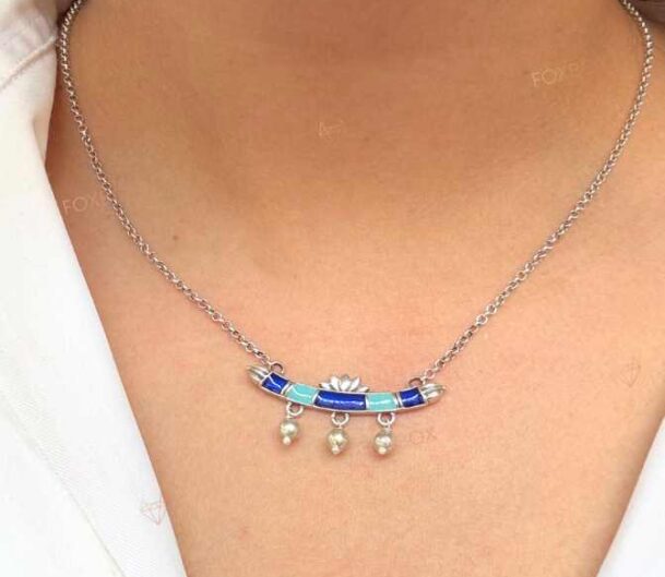 Sarovar chain pendant