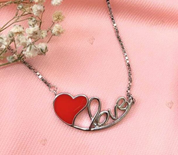 Love pendant chain 2